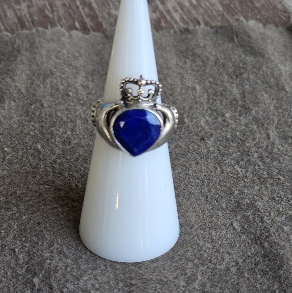 Elegant Silver and Blue Gemstone Ring
